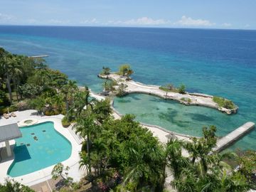 180 sq.m. furnished  beach condo unit of 2-BR in an upscale resort-Mactan @ P25M