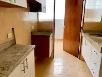 VENDO CÉNTRICO DEPARTAMENTO - VISTA EXTERNA - 3 DORMITORIOS - COCHERA - PISO 3 - NO ASCENSOR