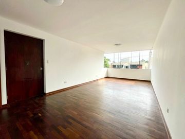 VENDO CÉNTRICO DEPARTAMENTO - VISTA EXTERNA - 3 DORMITORIOS - COCHERA - PISO 3 - NO ASCENSOR