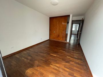 VENDO CÉNTRICO DEPARTAMENTO - VISTA EXTERNA - 3 DORMITORIOS - COCHERA - PISO 3 - NO ASCENSOR