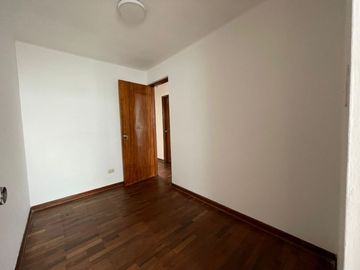 VENDO CÉNTRICO DEPARTAMENTO - VISTA EXTERNA - 3 DORMITORIOS - COCHERA - PISO 3 - NO ASCENSOR