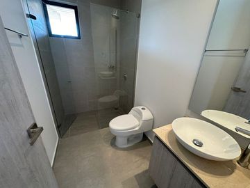 Casa para estrenar en conjunto Terra en barranquilla de 1 nivel y 3 habitaciones cada una con baño