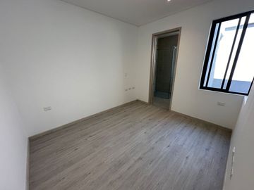 Casa para estrenar en conjunto Terra en barranquilla de 1 nivel y 3 habitaciones cada una con baño