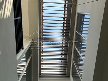 Rumah minimalis modern  di Bintaro Sektor 7, Cluster Kebayoran Village, Langsung Owner