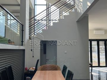 Rumah minimalis modern  di Bintaro Sektor 7, Cluster Kebayoran Village, Langsung Owner