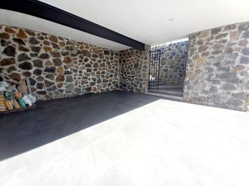 CASA EN VENTA EN LOMAS DE COCOYOC
