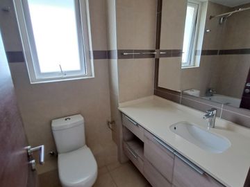 VENDO LINDO  Departamento 2D,2B,2E , con  vista   al mar , sector poniente