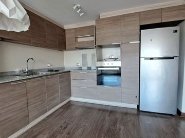 VENDO LINDO  Departamento 2D,2B,2E , con  vista   al mar , sector poniente