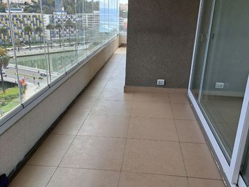 VENDO LINDO  Departamento 2D,2B,2E , con  vista   al mar , sector poniente