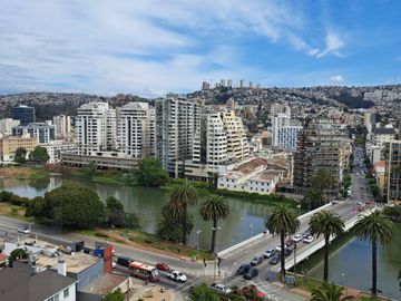 VENDO LINDO  Departamento 2D,2B,2E , con  vista   al mar , sector poniente