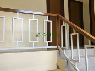 READY FOR OCCUPANCY 5 BEDROOM UNIT (CORNER LOT) WITH THE VIEW OF MT. MAKILING