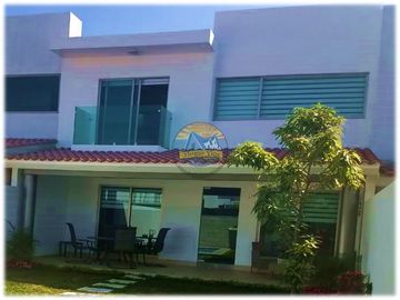 Casas con alberca privada, 4 recámaras, excelentes acabados