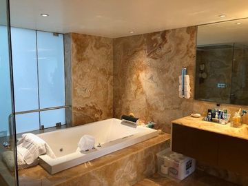 VENTA DE DEPARTAMENTO EN SAN ISIDRO CON VISTA AL GOLF