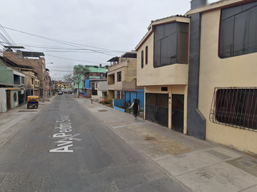 CASA EN VENTA COMO TERRENO AV. PEDRO SILVA SAN JUAN DE MIRAFLORES