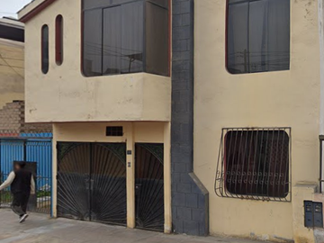CASA EN VENTA COMO TERRENO AV. PEDRO SILVA SAN JUAN DE MIRAFLORES