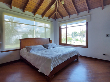 CASA EN OPORTUNIDAD EN EL VALLE DE LOS CHILLOS