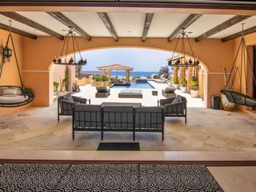 Residencia con vista al mar, Area de asador pegada a la alberca privada, Jacuzzi, Terraza y Fogata,  Pacific Ocean, Cabo San Lucas.