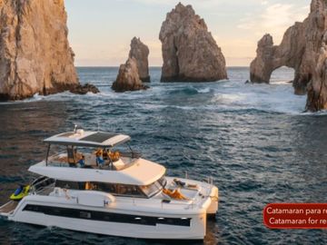 Casa con ventanales grandes, jardín y alberca privada con fuente, terraza, Corredor Turístico, venta, San José del Cabo.