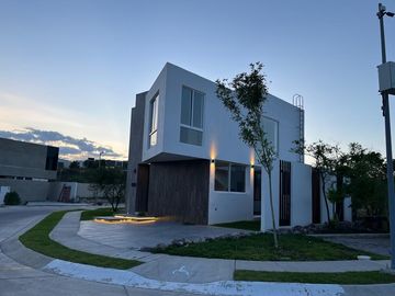 INCREIBLE CASA EN VENTA VALLES DEL MOLINO, LEON, GUANAJUATO