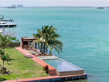 Departamento amueblado en venta, Torres Doradas, Cancún Quintana Roo.