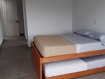 SE VENDE HERMOSA CASA CAMPESTRE DE DOS PISOS EN PRIMAVERAS DE PAYANDÉ VILLETA CUNDINAMARCA