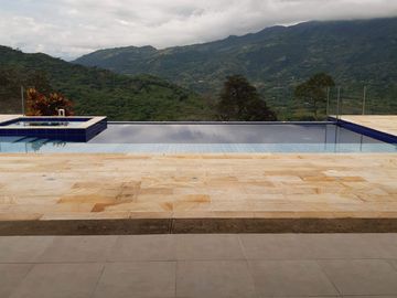 SE VENDE HERMOSA CASA CAMPESTRE DE DOS PISOS EN PRIMAVERAS DE PAYANDÉ VILLETA CUNDINAMARCA