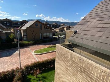VENDO CASA EXCELENTE UBICACION LA PRADERA CAJICA