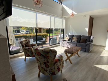 VENDO CASA EXCELENTE UBICACION LA PRADERA CAJICA