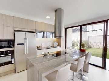 Venta - Casa - Cumbayá - Lujo - Norte - Quito