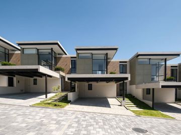 Venta - Casa - Cumbayá - Lujo - Norte - Quito