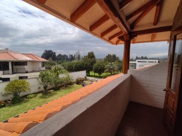 VENTA HERMOSA CASA EN URBANIZACIÓN SAN GERMÁN