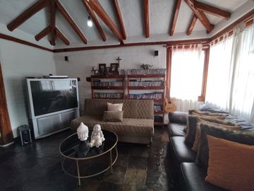 VENTA HERMOSA CASA EN URBANIZACIÓN SAN GERMÁN