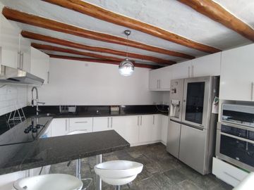 VENTA HERMOSA CASA EN URBANIZACIÓN SAN GERMÁN