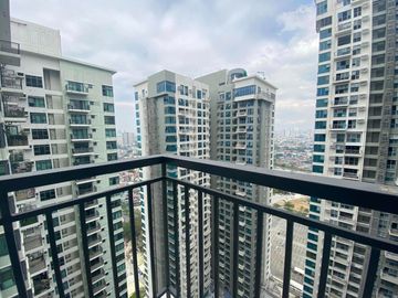 Resale Two Bedrooms Condo in Solstice at Circuit Makati