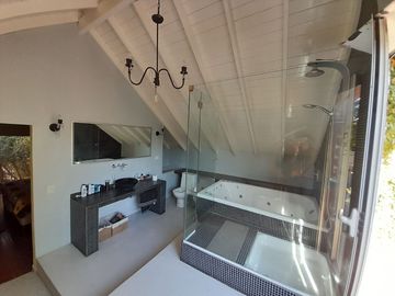 Venta: Casa en Parque Leloir. Villa Udaondo. LA QUERENCIA AL 4600 esquina Del Pretal- Parque Leloir- Villa Udaondo-