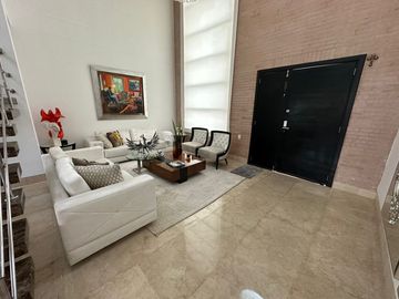 Casa de 4 habitaciones en venta en villa campestre.