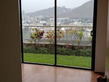 ALQUILO EXCELENTE CASA EN URBANIZACIÓN CASUARINAS, CALLE LOS CENTINELAS