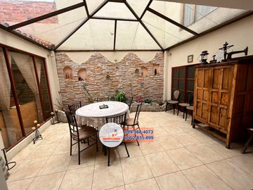 Oportunidad de inversión en casa Rentera, Sector Ricaurte C997