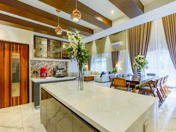 Brand New 6BR House & Lot with Swimming Pool in Multinational Village For Sale