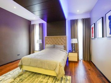 Brand New 6BR House & Lot with Swimming Pool in Multinational Village For Sale