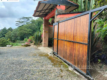 EN VENTA FINCA EN PASTO SANTA ROSA DE CABAL SECTOR VIA EL ESPAÑOL EXCELENTE TOPOGRAFÍA