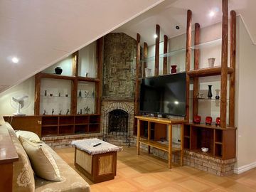4 Bedroom House for sale at Tagaytay