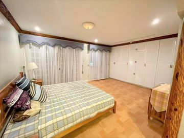 4 Bedroom House for sale at Tagaytay