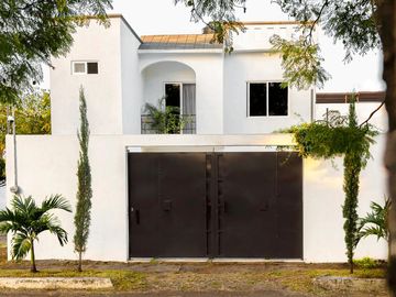 VENTA DE CASA SOLA EN FRACC, BRISAS DE CUAUTLA, MOR