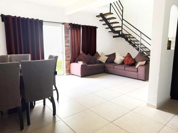 VENTA DE CASA SOLA EN FRACC, BRISAS DE CUAUTLA, MOR