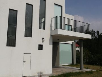Casa renta Rio Escondido Herradura