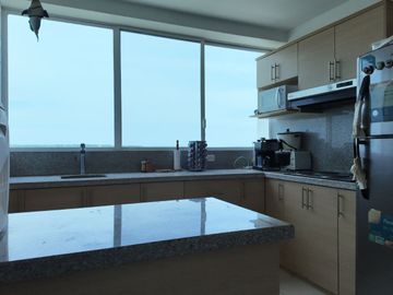 Departamento en venta con vista al mar, Urbanización Punta centinela Ruta del Spondylus