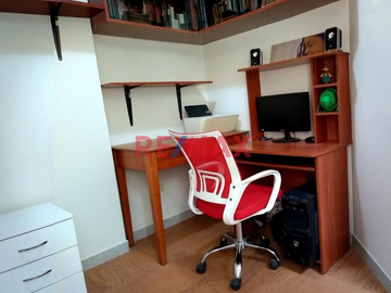 Venta De Lindo Flat En Tercer Piso En La Molina