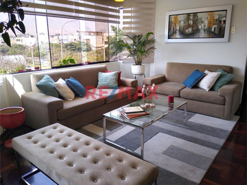 Venta De Lindo Flat En Tercer Piso En La Molina