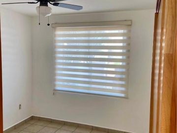 Casa en Renta Centro Sur 4 Recamaras más Estudio